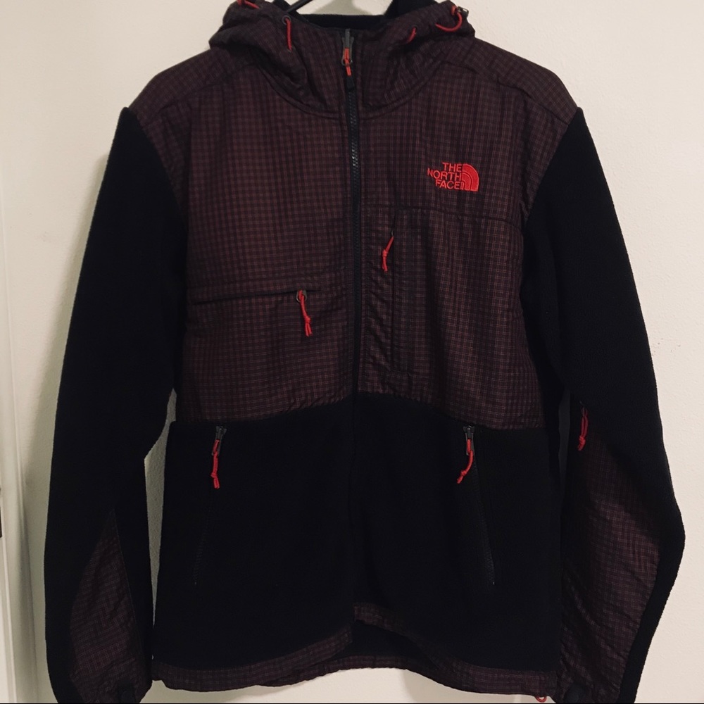 The NorthFace Men’s Denali Red Striped Jacket